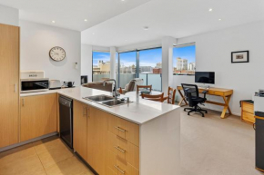 Stay and play in the heart of Hobart